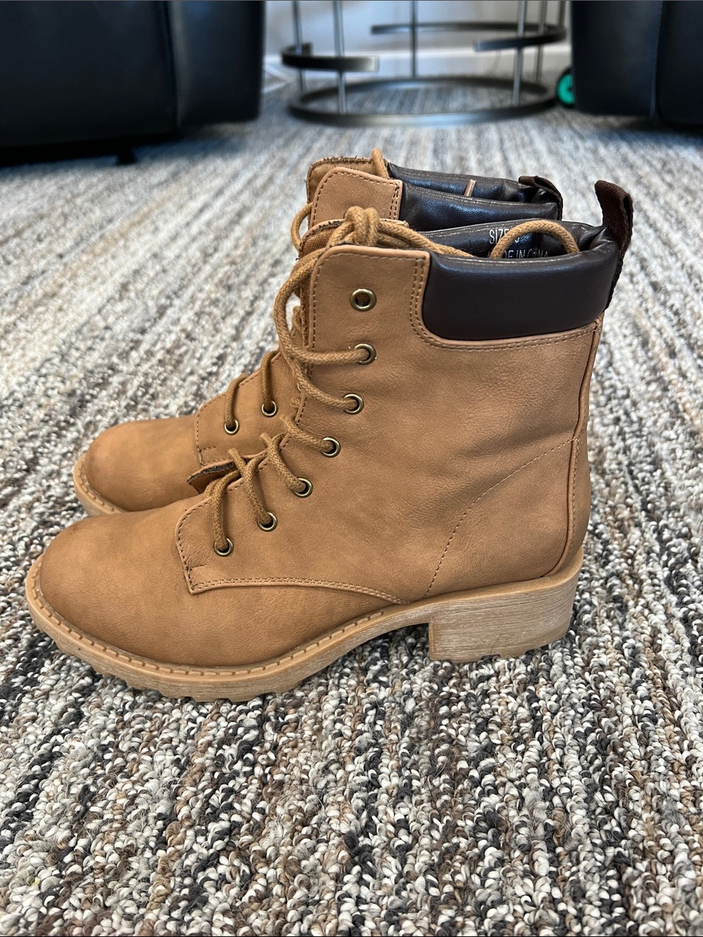Women's Wet Seal Tan Lace-Up Block Heel Ankle Boots